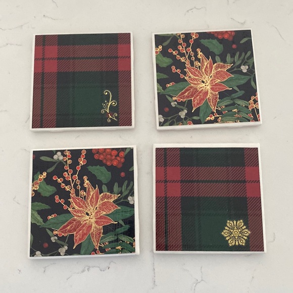 Christmas plaid coasters for drinks
Hand made (by me!) - Picture 1 of 7